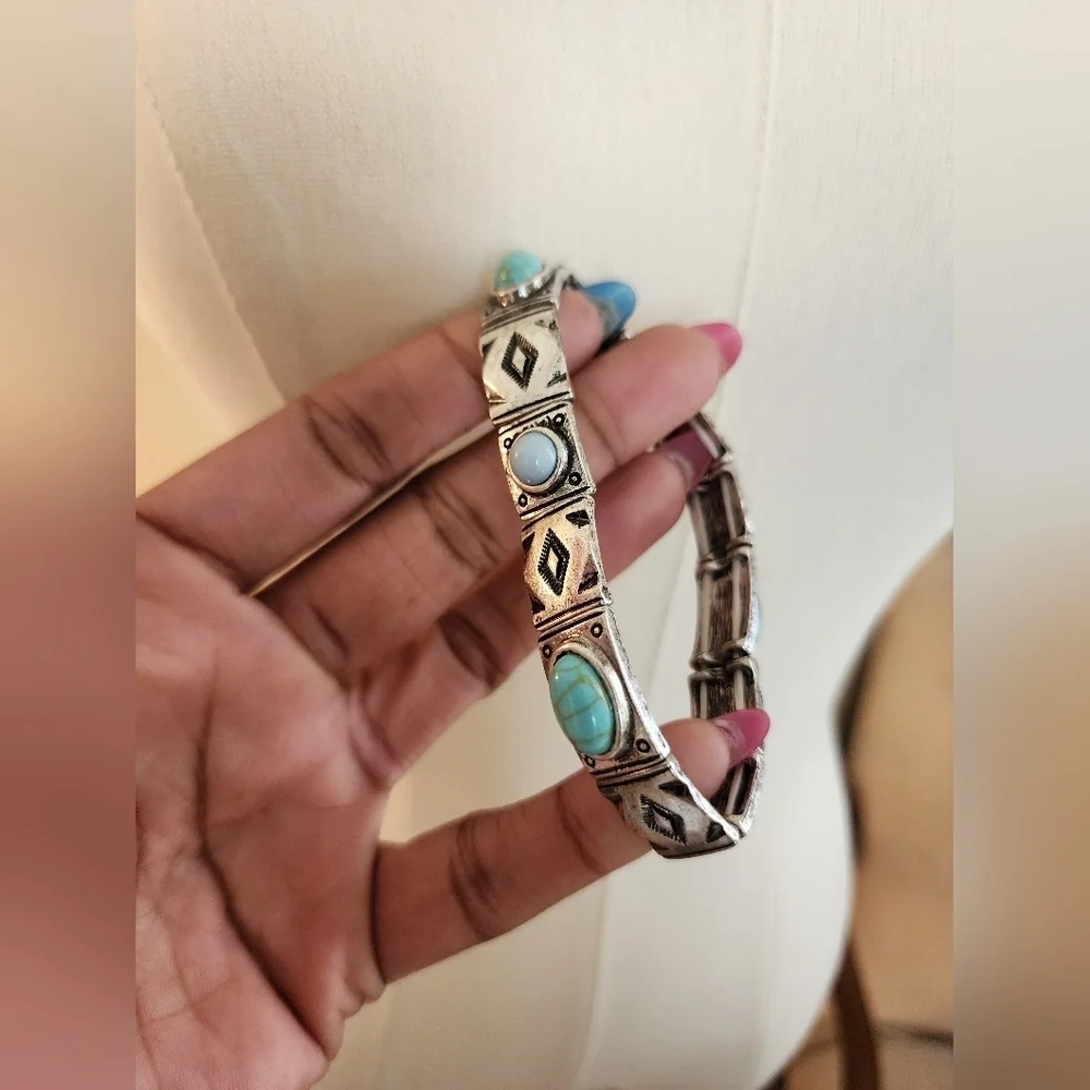 Southwester Stretch Silver Bracelet with Turquoise Highlights